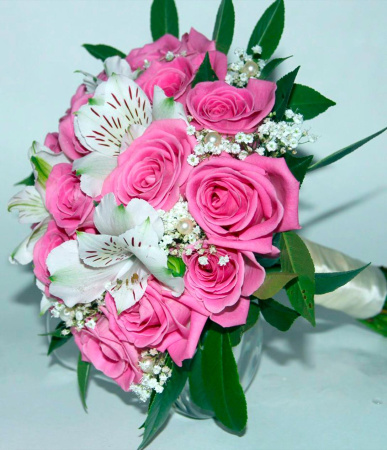 Букет_Свадебный букет невесты из розовых роз и альстромерий
